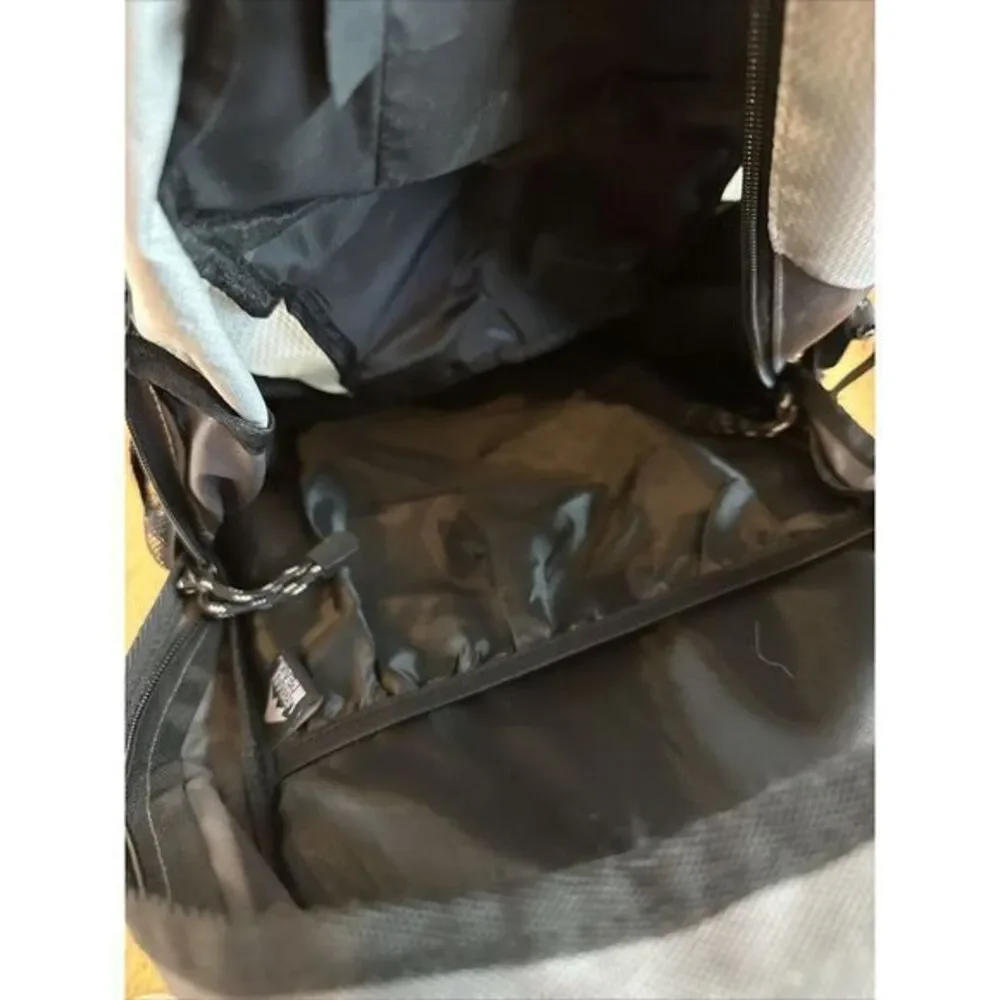Urban Peak 27L Daypack NWOT‎